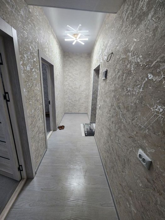 Срочно 2хоналик 6-этажда квартира сотилади 65м2