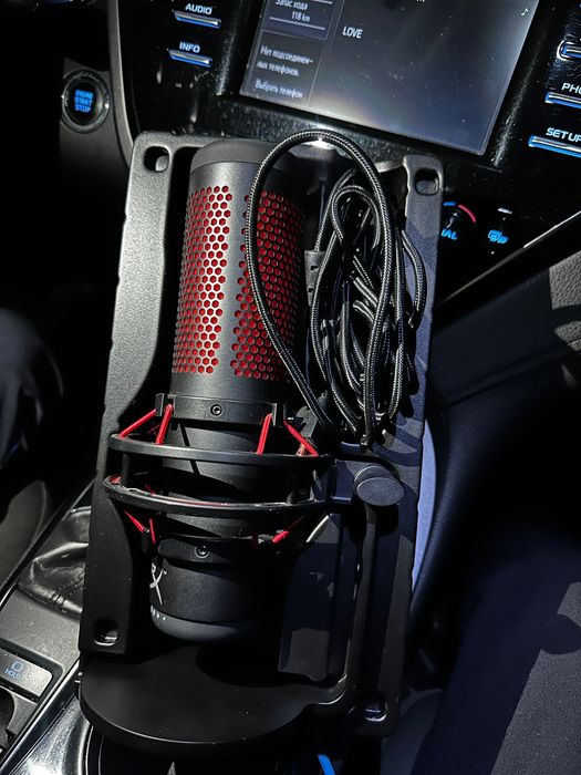 Микрофон HyperX Quadcast
