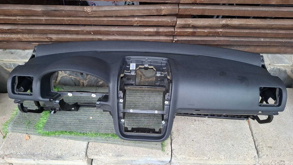 Vand plansa bord,torpedou GOLF 5-6,JETTA,mocheta,sertare
