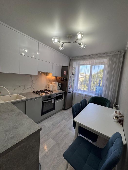 Продам 3х ком квартиру район Казахтелекома.