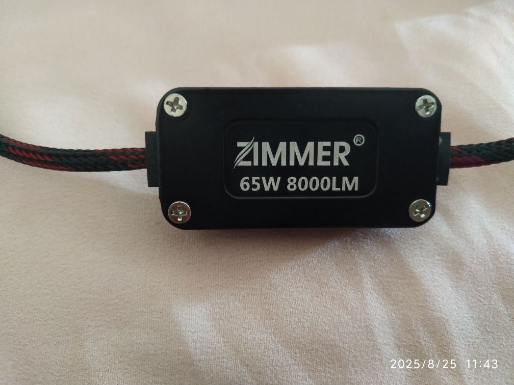 LED E9 avto lampa sotiladi.