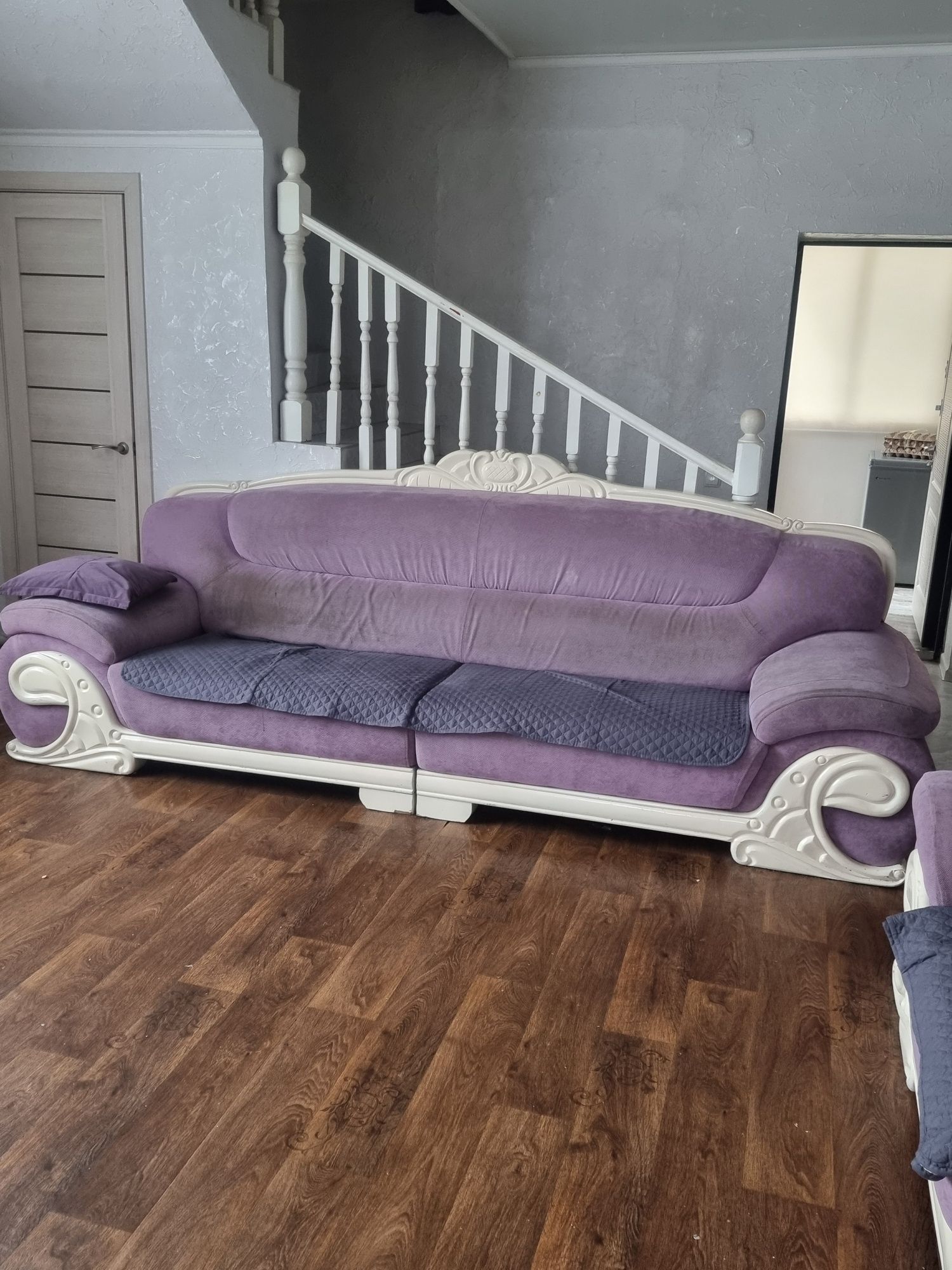Диван и кресло продам