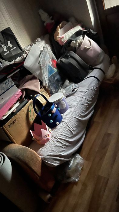 Отдам диван с креслом