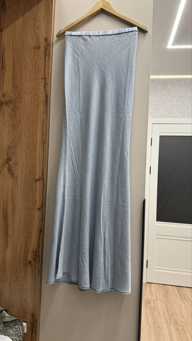 Продам новую  джинсовую юбку р.44-46