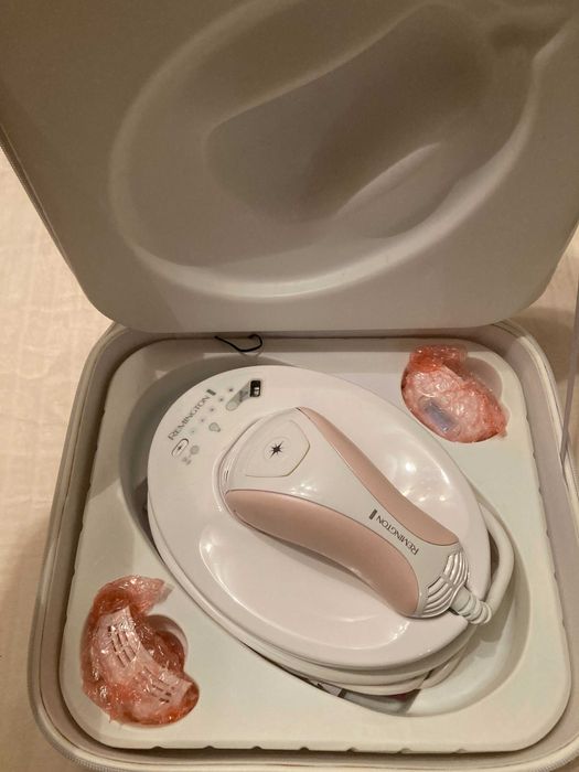 Epilator cu lumina intens pulsata Remington i-Light Prestige IPL6750