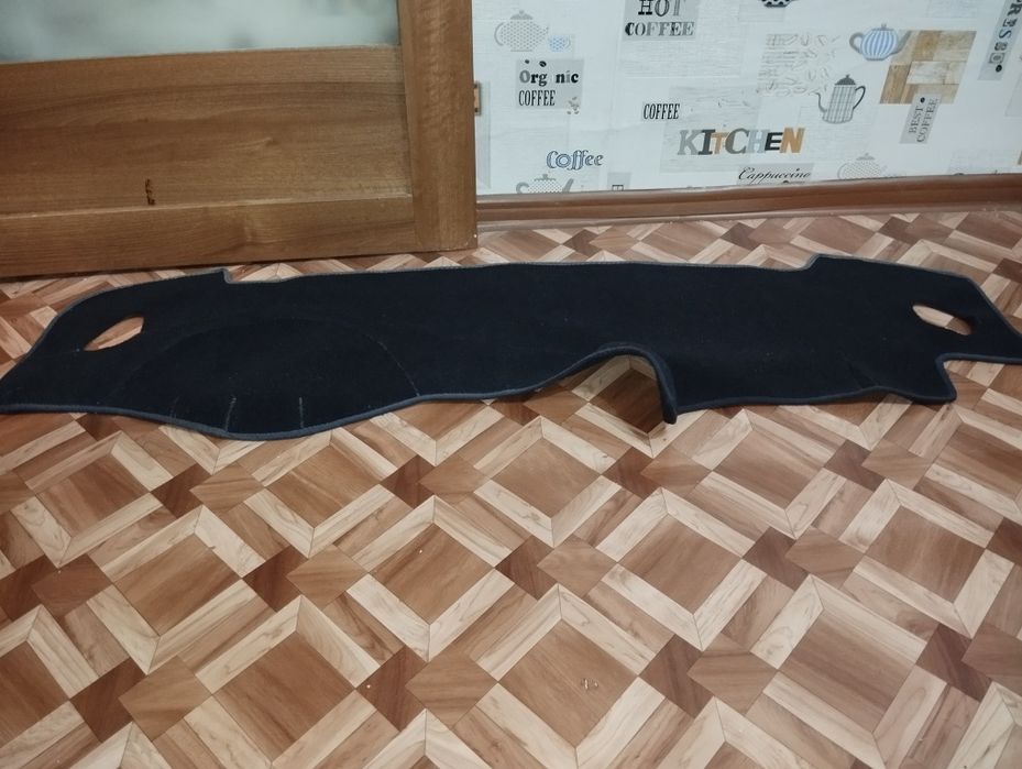 Продам коврик на панель