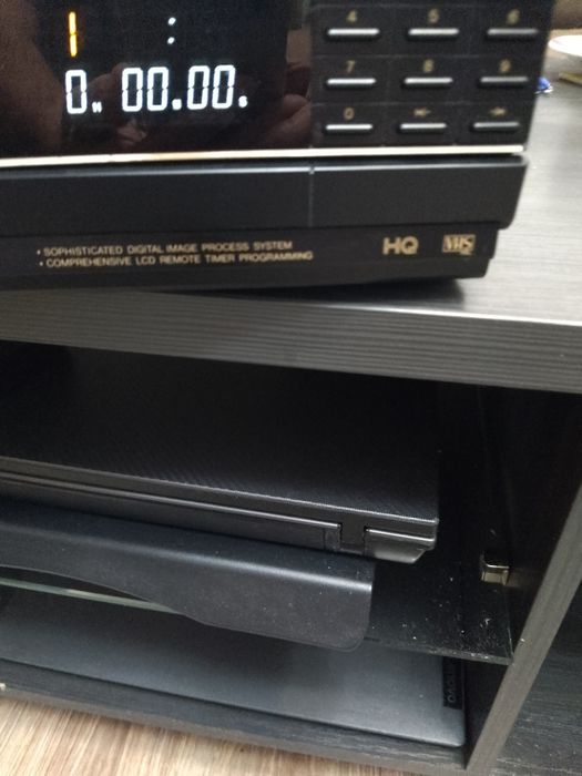 Videorecorder Sanyo made Japonia  220v și Complect