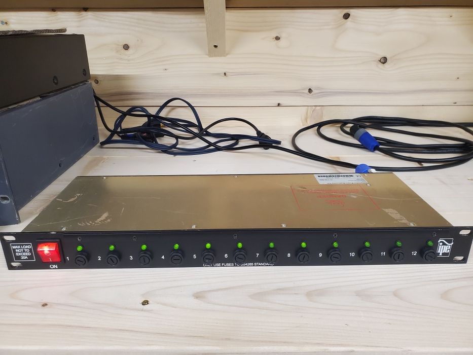 Priza rack 19" mdu ( power conditioner ) samson / citronic