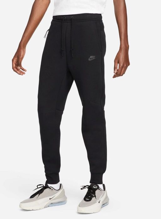 Nike tech долнище чисто ново 200лв