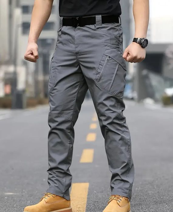 Брюки и футболка мужская