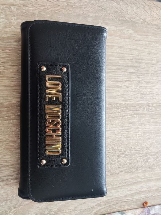 Moschino оригинален портфейл