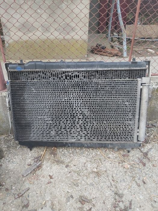 Vand piese Hyundai Sânta Fe 2004