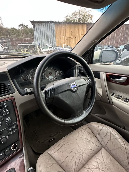 На части Volvo S60 мотор 2.4 D5 дизел D5244T здрав