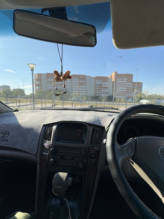 Toyota harrier 1999 год