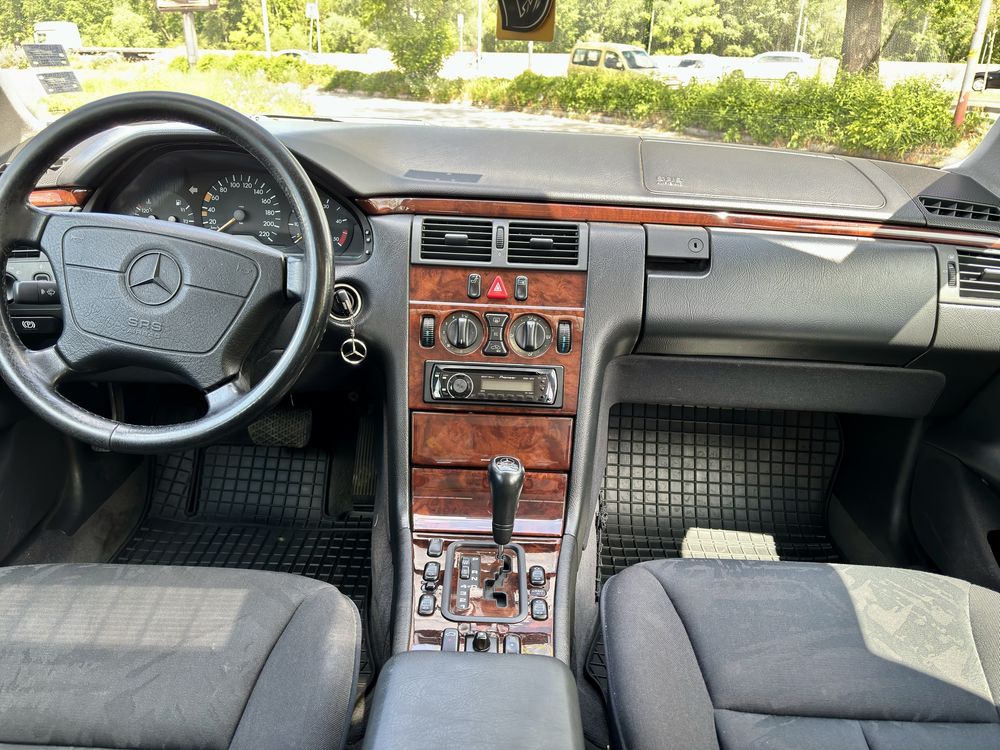 Mercedes e290 turbodiesel automatic