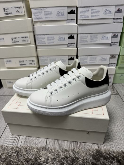 Alexander McQueen - 36, 37, 41, 42