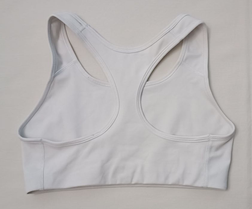 Nike DRI-FIT Bra оригинално бюстие S Найк спорт фитнес тренировки