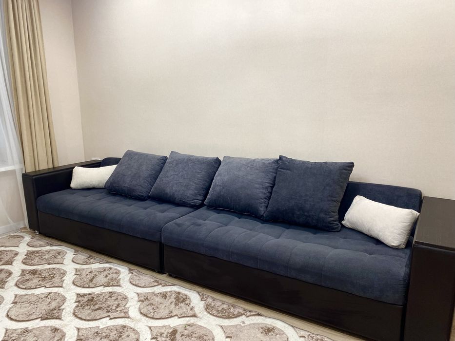 Диван графит 4 метра длиной для гостиной