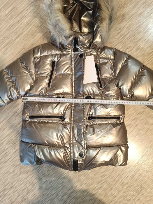 Детско яке за момиче с пухкава яка