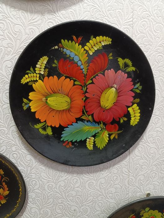 Тарелки деревянные настенные росписные