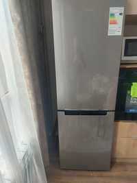 Холодильник  Samsung