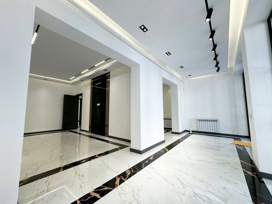 Продаётсия Под Офис Ориентир  Нукусская Мвкро 100м2