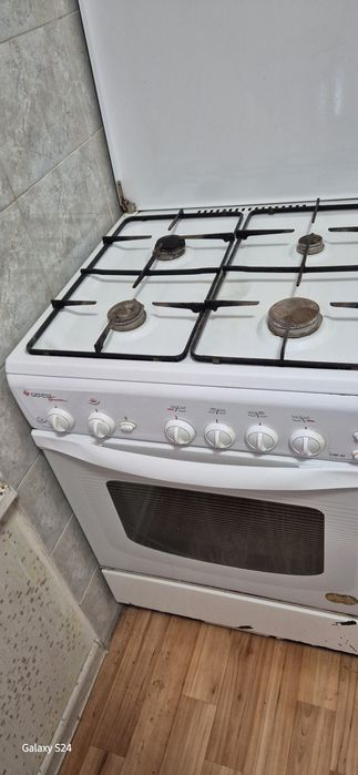Продам газплиту gefest