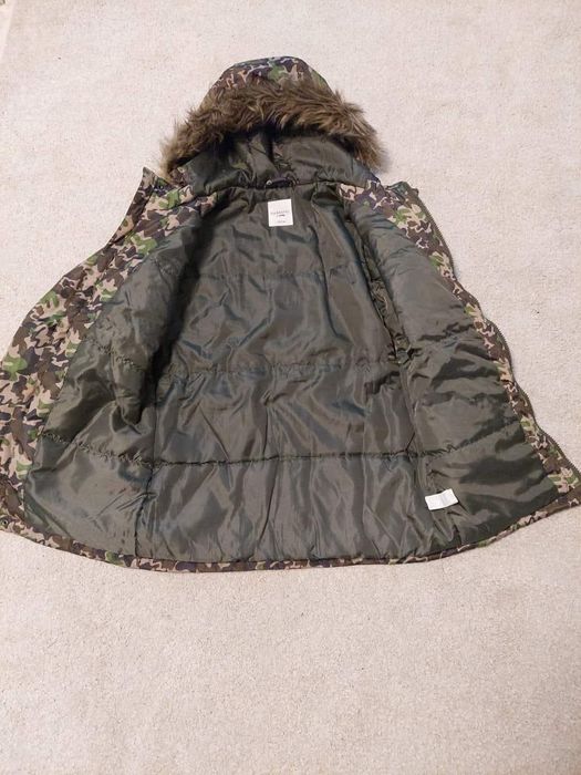 Haine baiat geaca marimea 134 pt 9 ani