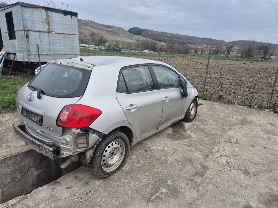 Тойота Аурис 1.6,124,к.с, бензин на части.  Toyota  Auris.