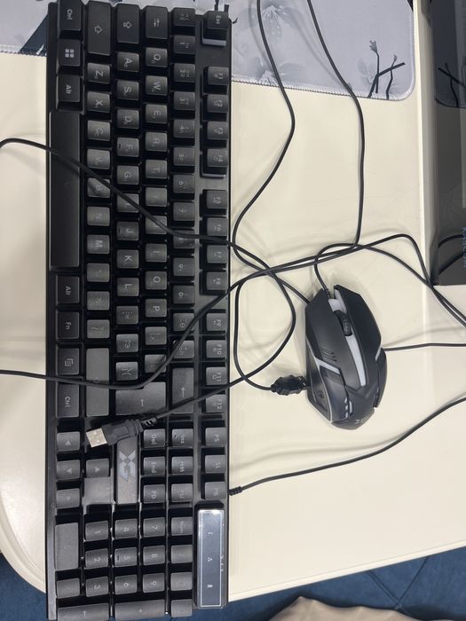 Клавиатура и мышка новая