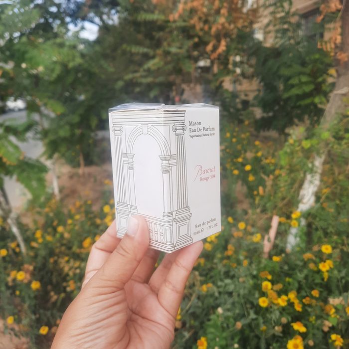 Парфюм продаётся