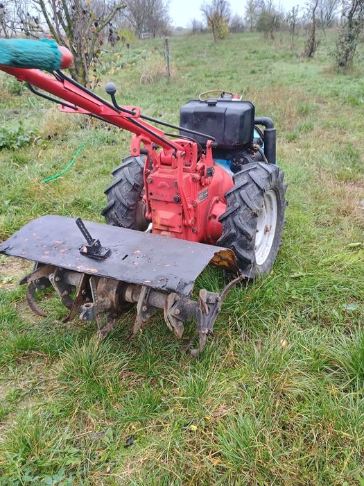 Vând motocultor pascuali cu motor lombardini lda 820