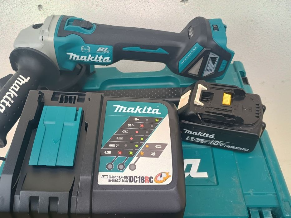 Flex Makita dga513, variator turatie,baterie 6 ah,încărcător,cutie