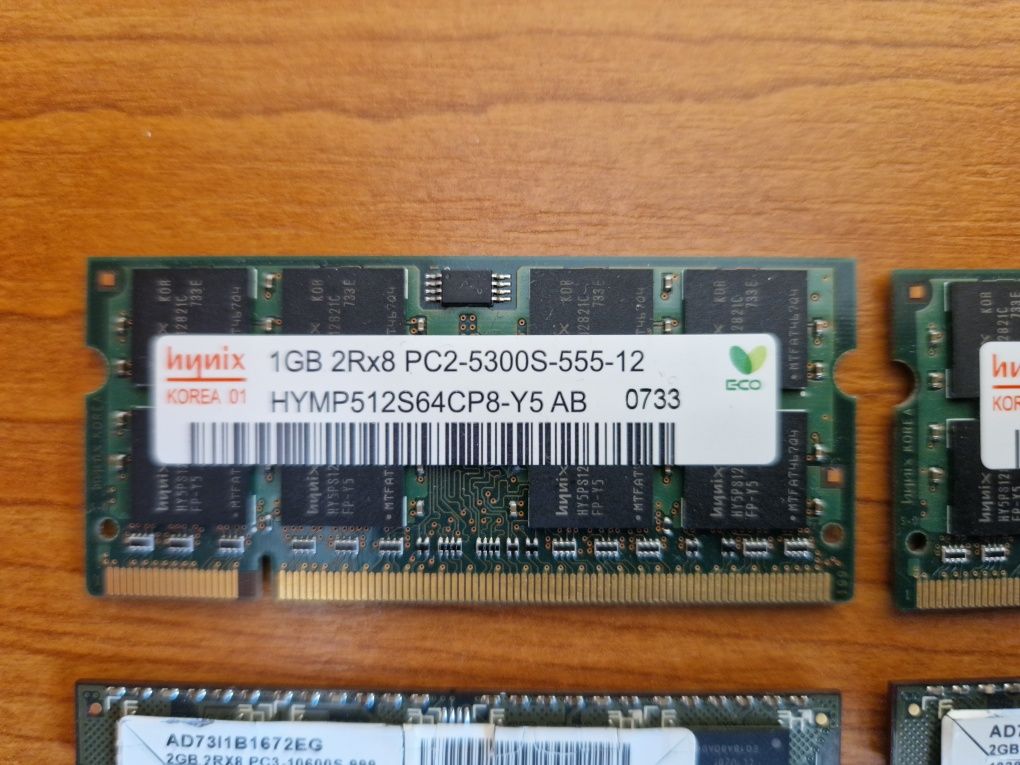 Memorii Ram DDR2 laptop 2 placute 1 GB total 2 GB
