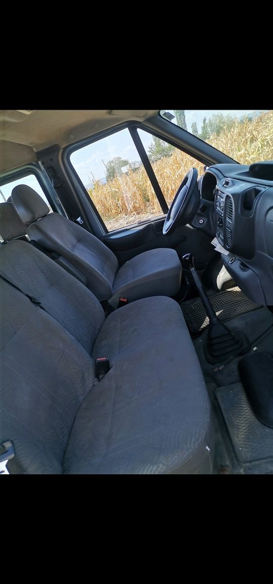 Vând set interior 8+1 scaune + banchete Ford transit