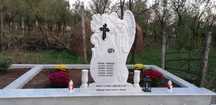 Monumente funerare
