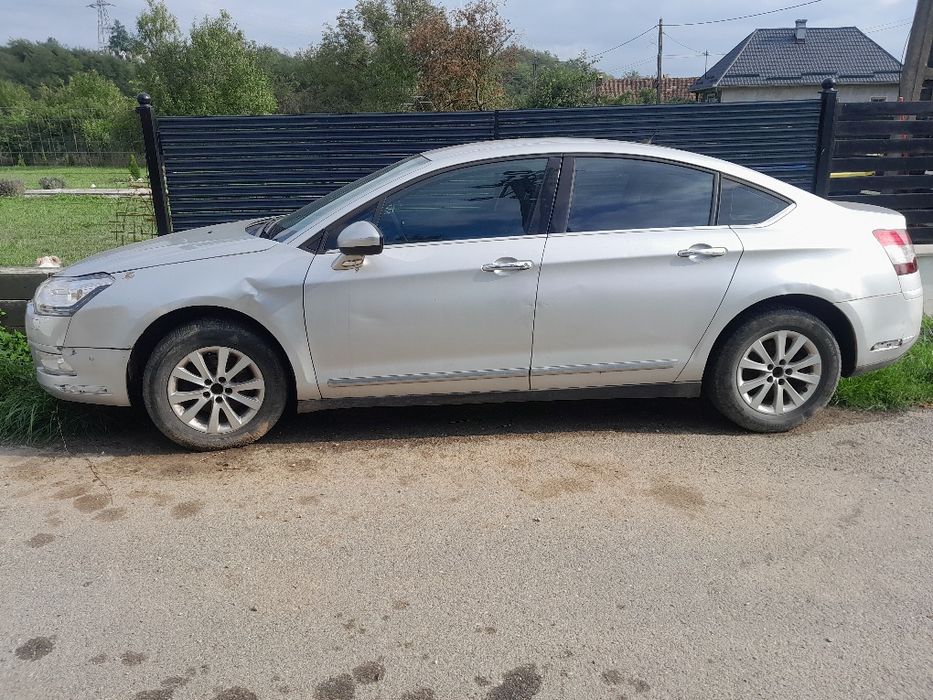 Citroen c5 an 2013 luna 12