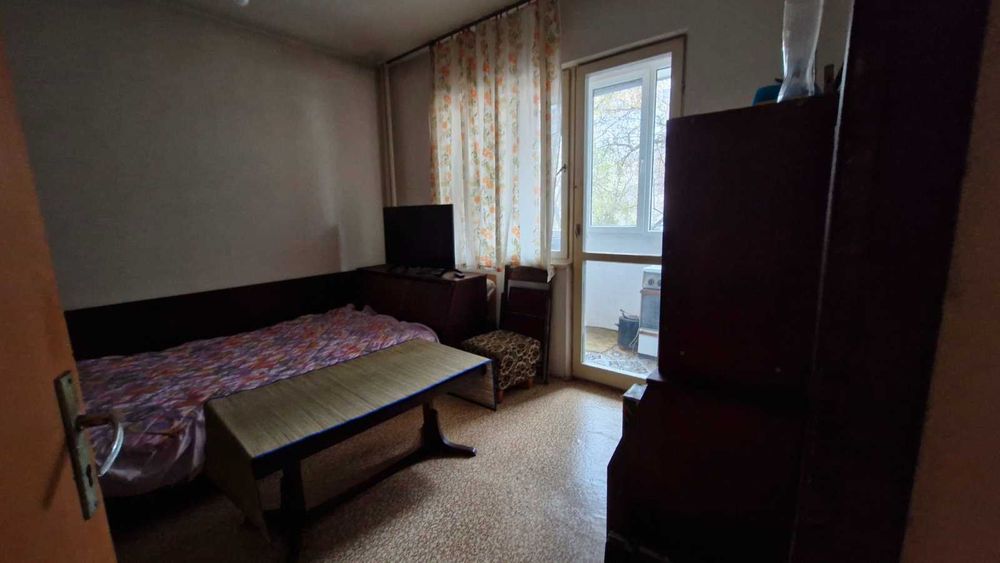 Дава се под наем Тристаен апартамент в Пловдив, Тракия - 92 кв.м за 141500 € - Снимка #1