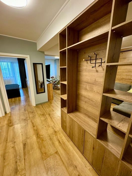 Inchiriez apartament 2 camere mamaia, loc de parcare-termen lung