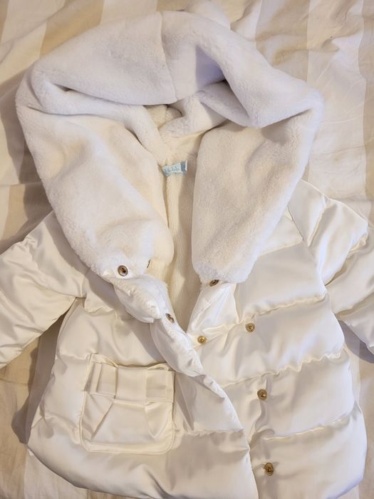 Haina blana cu glugă elegantă copii