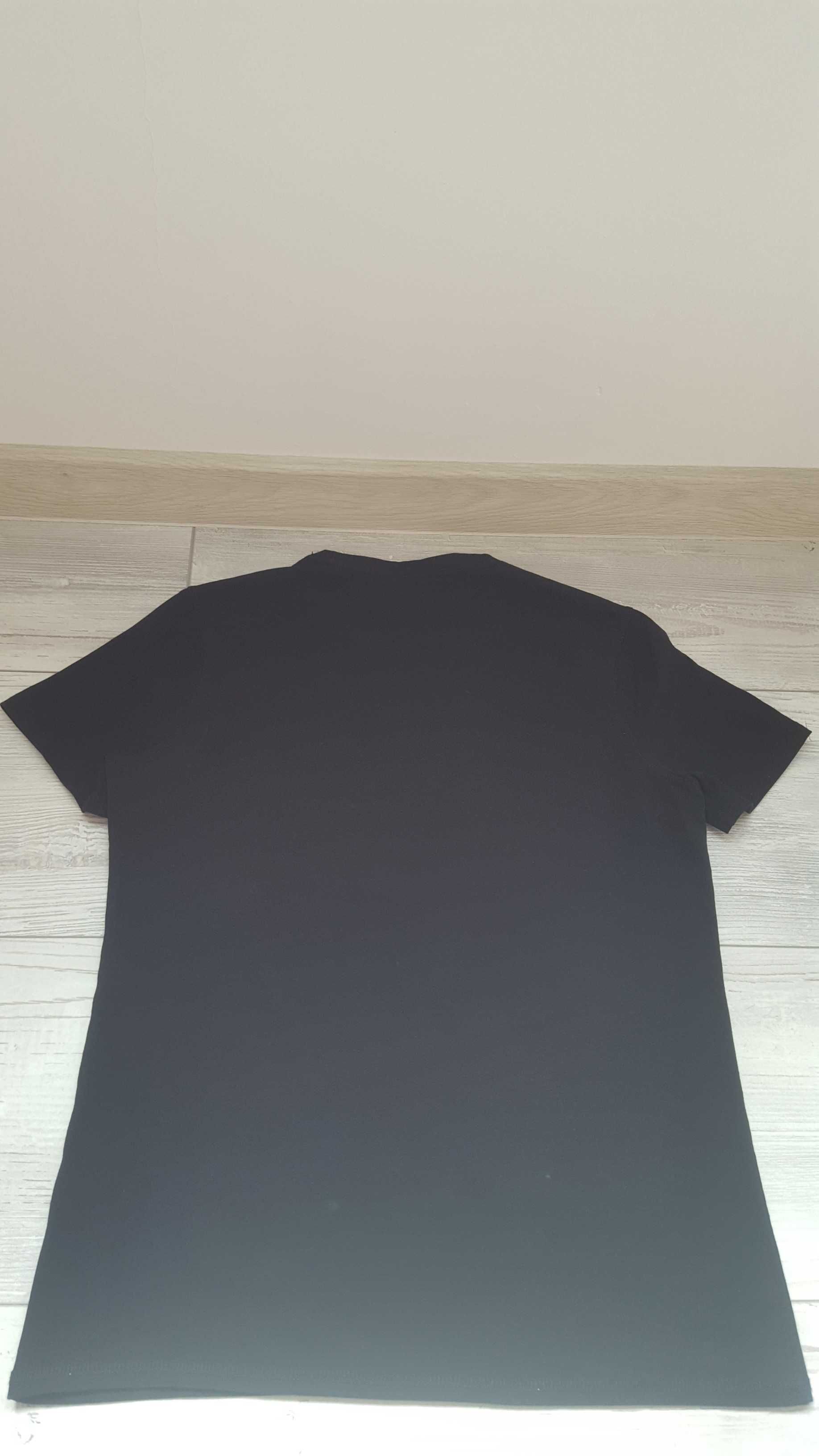 Мъжка черна тениска GUESS SLIM FIT размер S