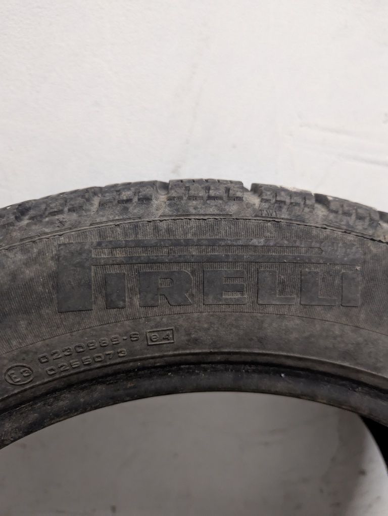 2 бр зимни гуми Pirelli в добро състояние - 205/55-R16 - DOT: 2311