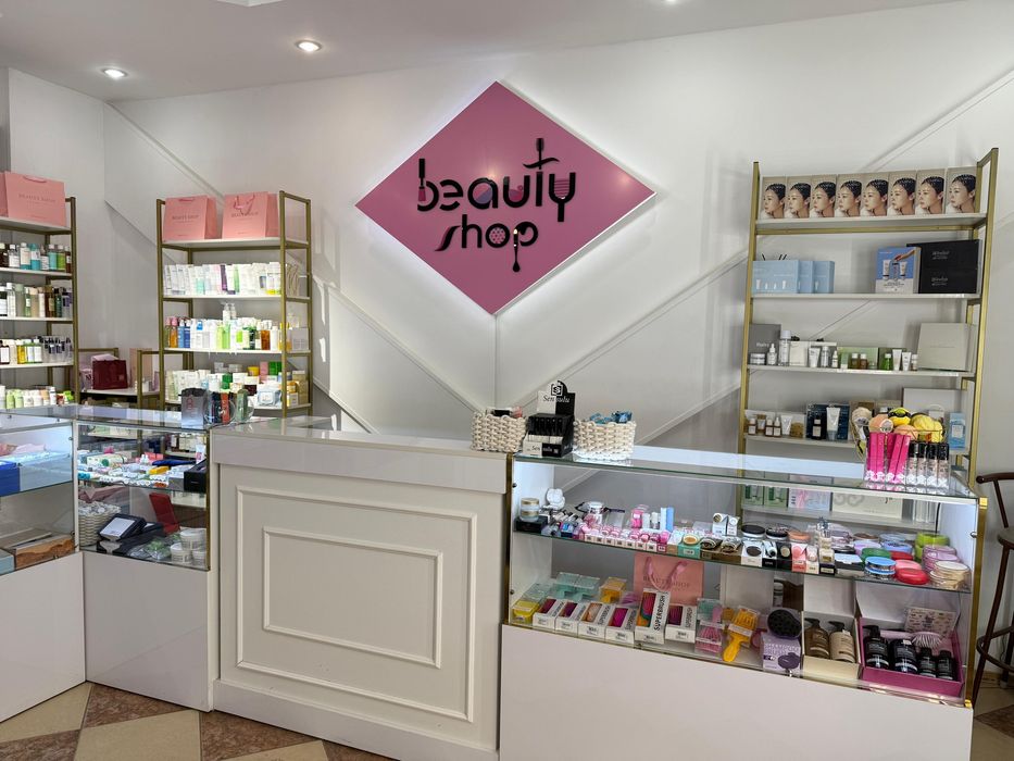 Продам ресепшн в хорошем состоянии