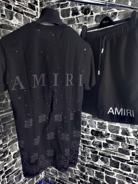 Amiri летен екип