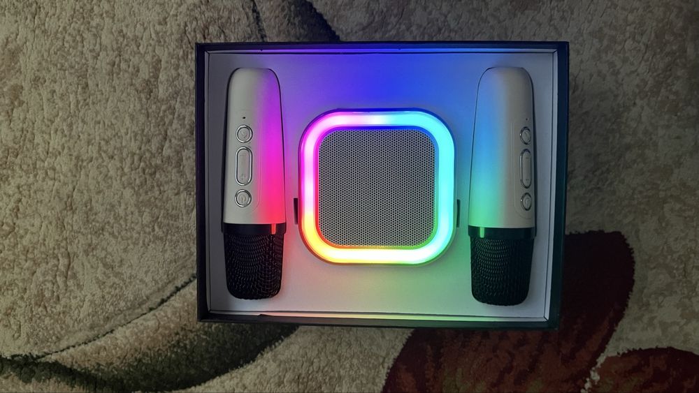 Продаю калонку с микрофоном Подарочный бокс