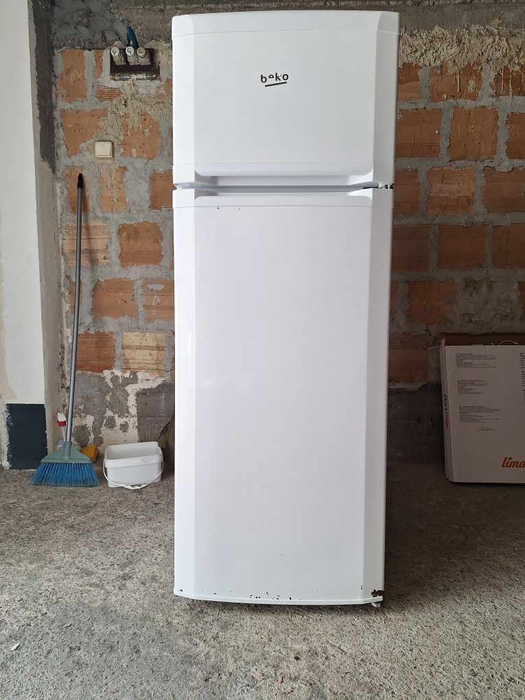 Хладилник Beko I