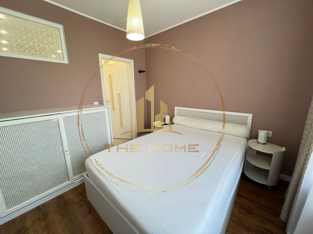 Дава се под наем Четиристаен апартамент в Варна, Център - 107 кв.м за 1350 € - Снимка #9