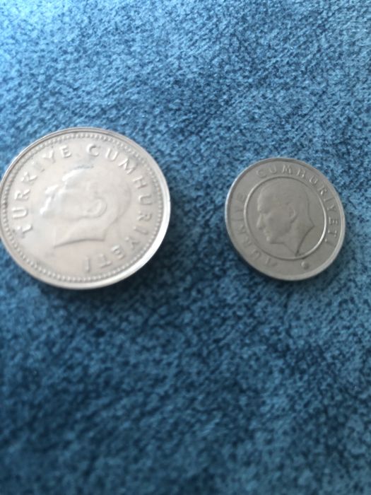 Монеты Турецкие лиры и советские копейки.