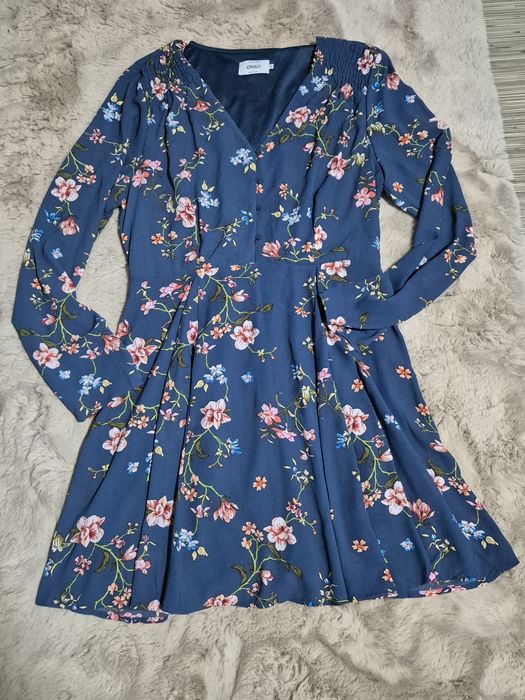 Rochie lejera cu maneci lungi