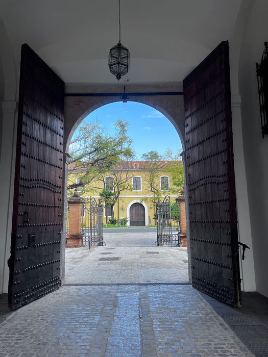 Няня воспитатель для школьника и дошкольника